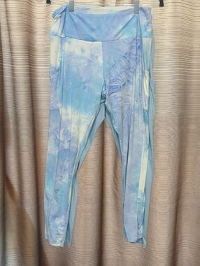 Two Pair Of Stretch Leggings with Side Pockets. One Blue And One Blue Tye Dye.XL